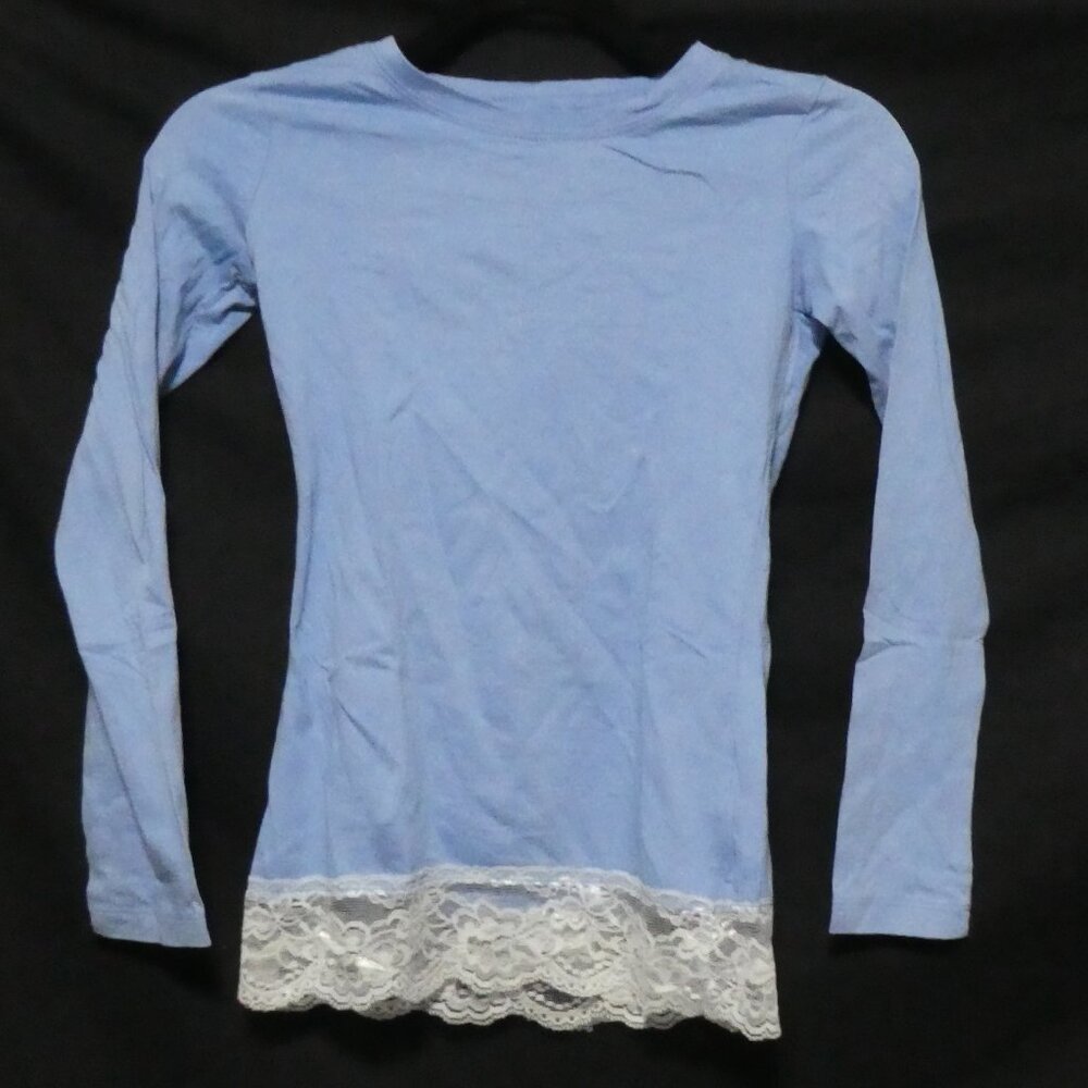 SIBLINGS | medium | Light Blue Long Sleeve Shirt With White Lace Trim Bottom